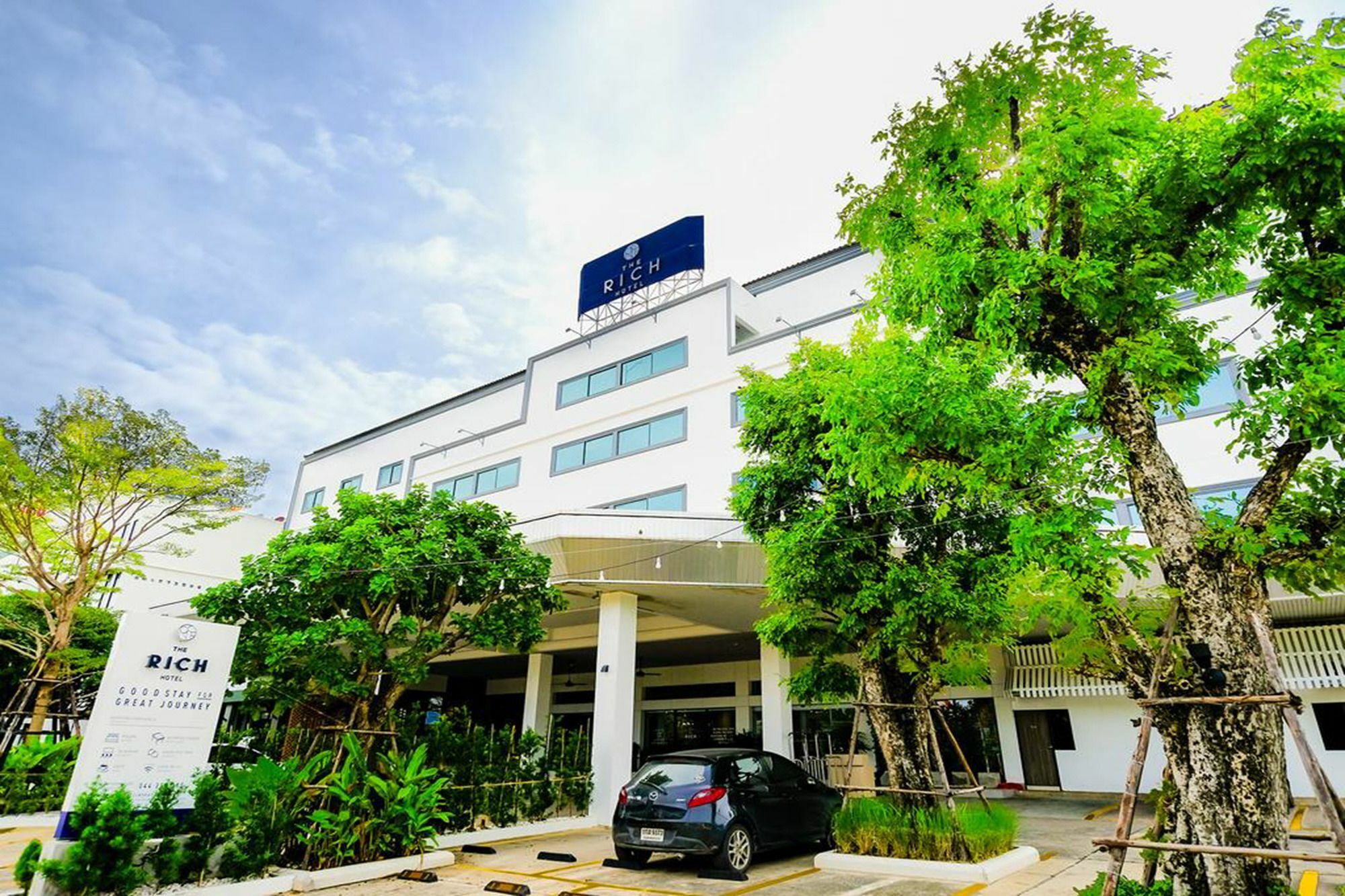 The Rich Hotel Nakhon Ratchasima Exterior photo